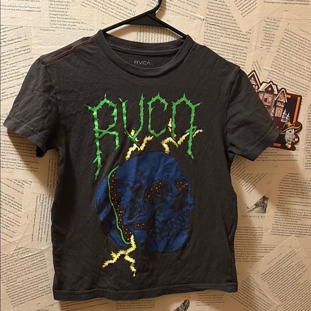 RVCA Black and Green Reptile Graphic T-Shirt